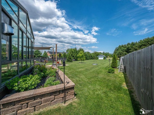 8910 Baldwin Road, Monroe, MI 48162