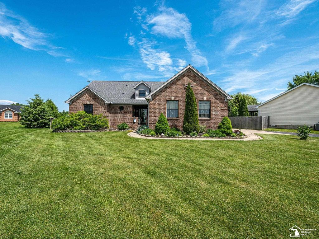 8910 Baldwin Road, Monroe, MI 48162
