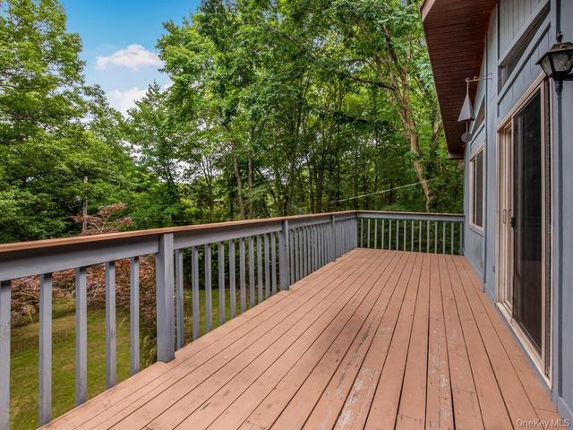 20 Ernst Road, Cortlandt Manor, NY 10567