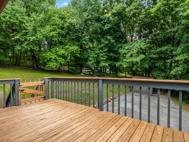 20 Ernst Road, Cortlandt Manor, NY 10567