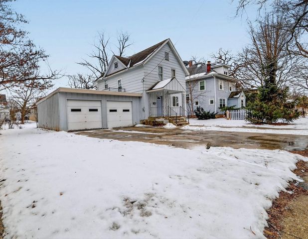 1247 Prairie Avenue, Beloit, IL 53511