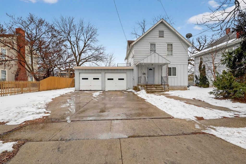 1247 Prairie Avenue, Beloit, IL 53511