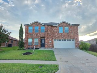 8138 Mossberg Drive, Arlington, TX 76002