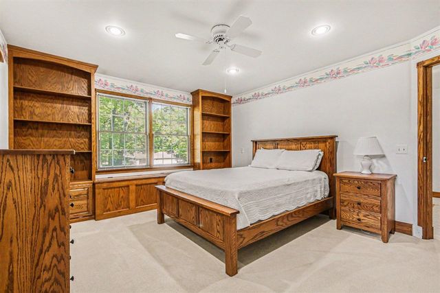 13784 Hofma Drive, Grand Haven, MI 49417