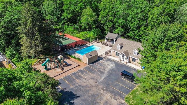 13784 Hofma Drive, Grand Haven, MI 49417