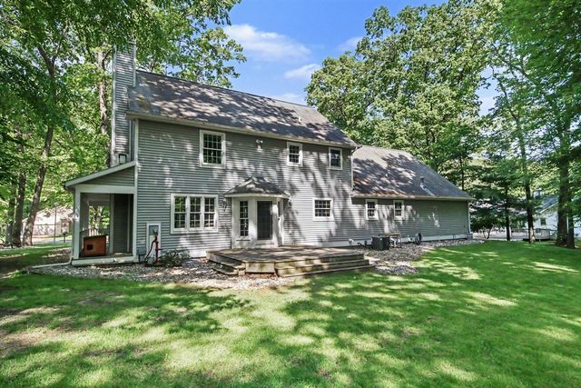 13784 Hofma Drive, Grand Haven, MI 49417