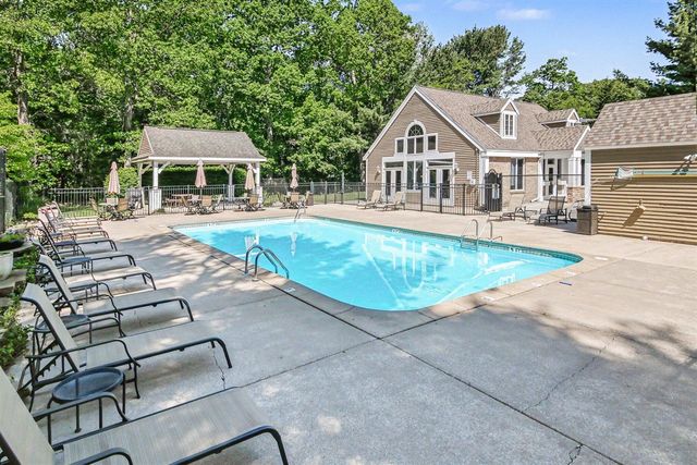 13784 Hofma Drive, Grand Haven, MI 49417