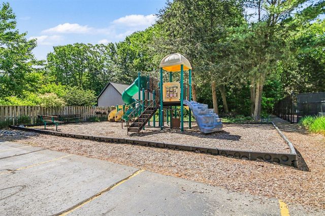 13784 Hofma Drive, Grand Haven, MI 49417