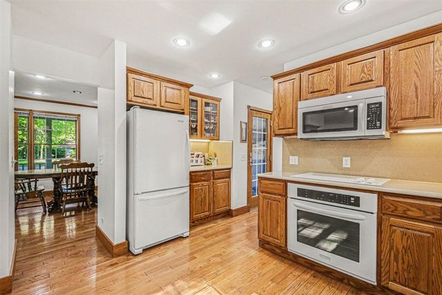13784 Hofma Drive, Grand Haven, MI 49417
