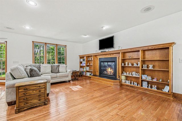 13784 Hofma Drive, Grand Haven, MI 49417