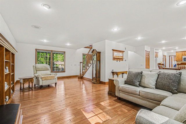13784 Hofma Drive, Grand Haven, MI 49417