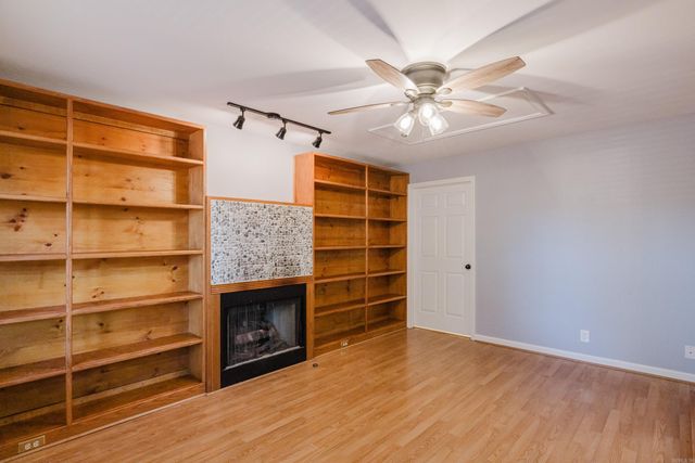 25 Meadowbrook Drive, Little Rock, AR 72205