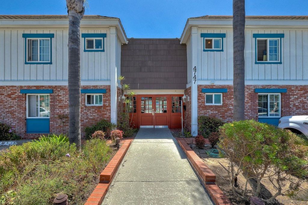 4747 Hamilton 12, San Diego, CA 92116