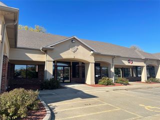 2163 Grand Avenue, West Des Moines, IA 50265