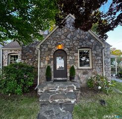 235 Summit Street, Manchester, CT 06042