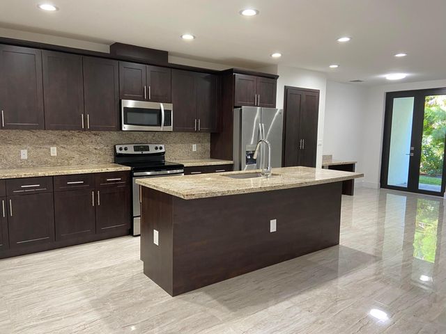 287 Bella Sol Way, West Palm Beach, FL 33406