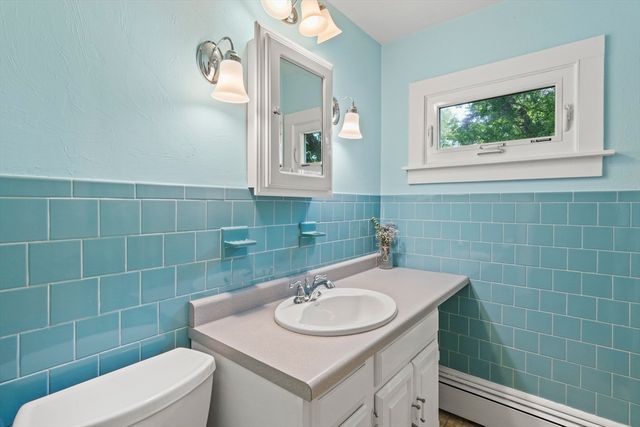 20 Houghton Street, Webster, MA 01570