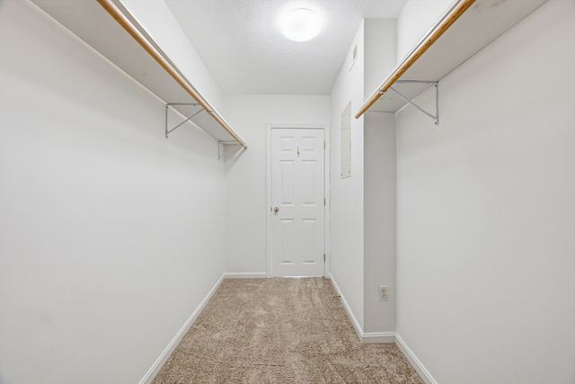 5 April Ln 33, Lexington, MA 02421