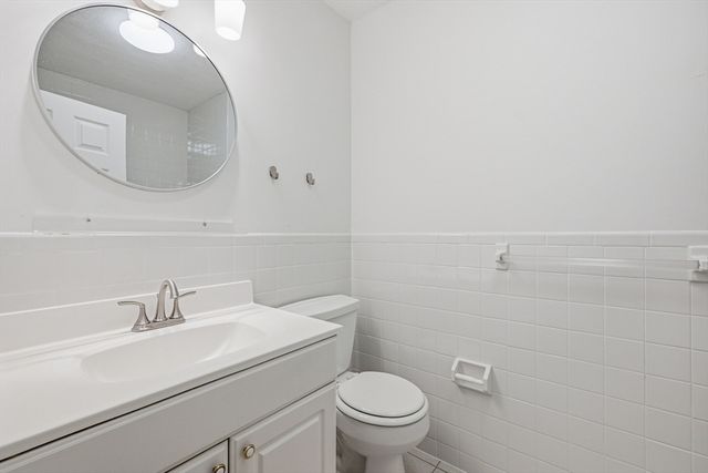 5 April Ln 33, Lexington, MA 02421