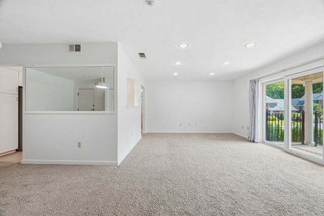 5 April Ln 33, Lexington, MA 02421