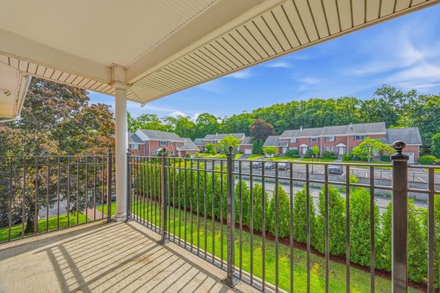 5 April Ln 33, Lexington, MA 02421