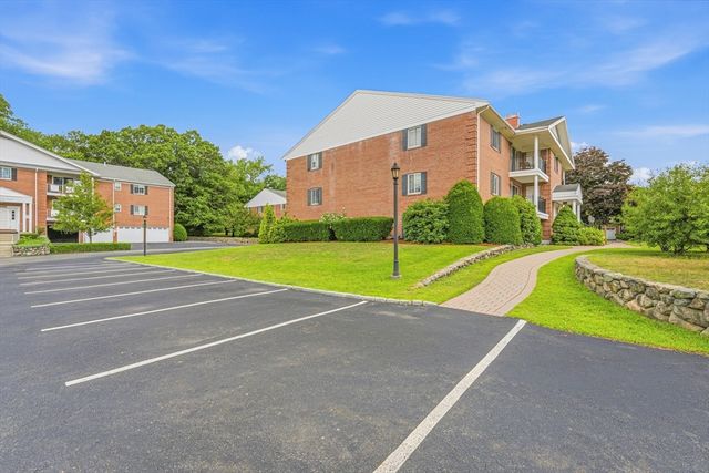 5 April Ln 33, Lexington, MA 02421