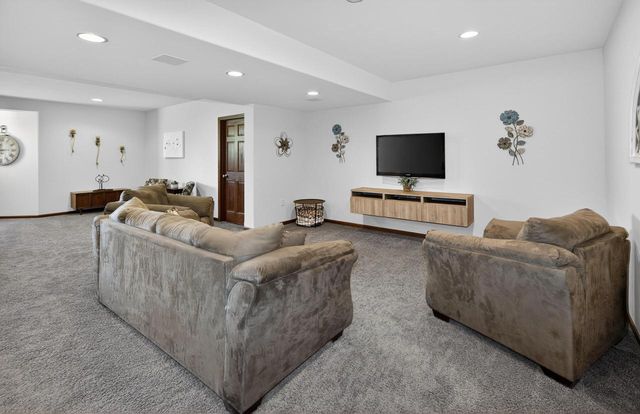 W164S7114 Raven ROAD, Muskego, WI 53150