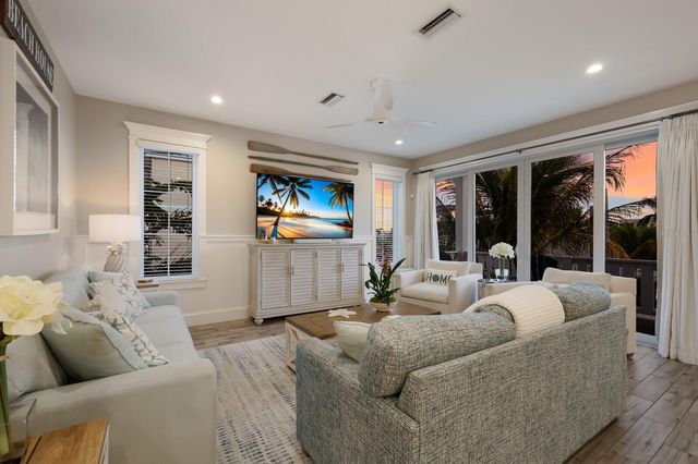 108 7TH STREET S, Bradenton Beach, FL 34217