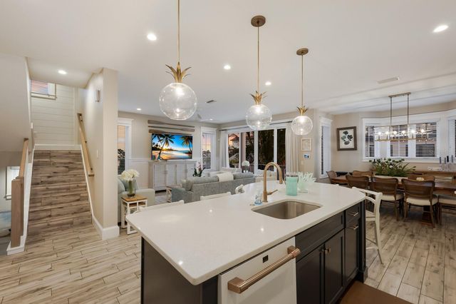 108 7TH STREET S, Bradenton Beach, FL 34217