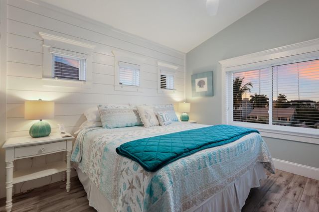 108 7TH STREET S, Bradenton Beach, FL 34217