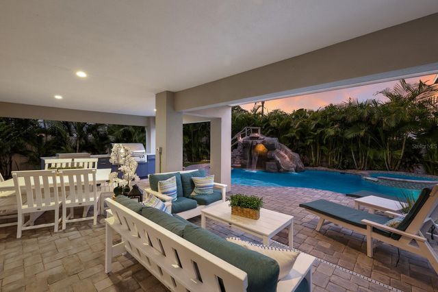 108 7TH STREET S, Bradenton Beach, FL 34217