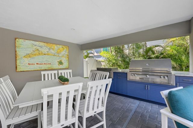 108 7TH STREET S, Bradenton Beach, FL 34217