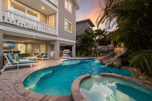 108 7TH STREET S, Bradenton Beach, FL 34217