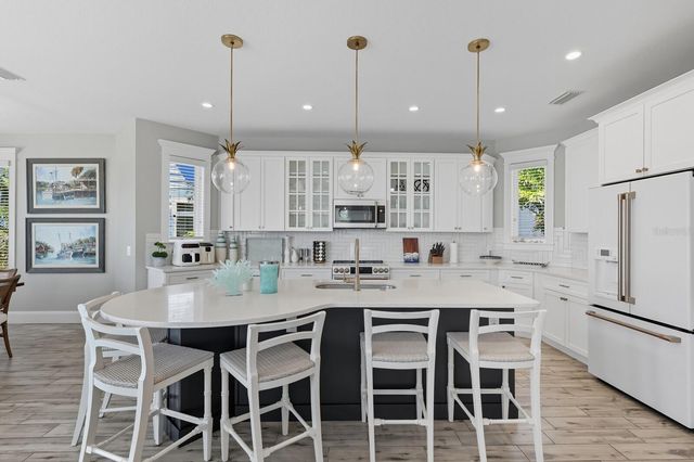 108 7TH STREET S, Bradenton Beach, FL 34217