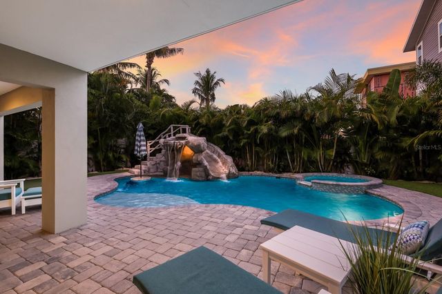 108 7TH STREET S, Bradenton Beach, FL 34217