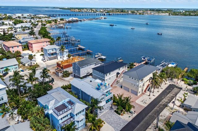 108 7TH STREET S, Bradenton Beach, FL 34217