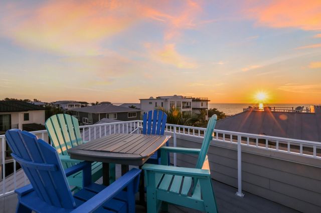 108 7TH STREET S, Bradenton Beach, FL 34217