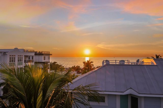 108 7TH STREET S, Bradenton Beach, FL 34217