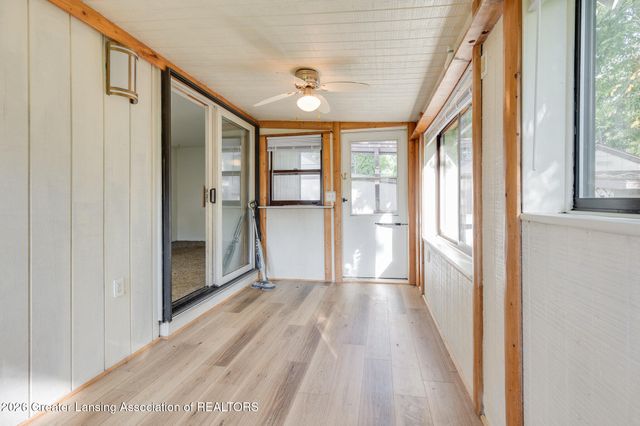 6945 Delta River Drive, Lansing, MI 48906