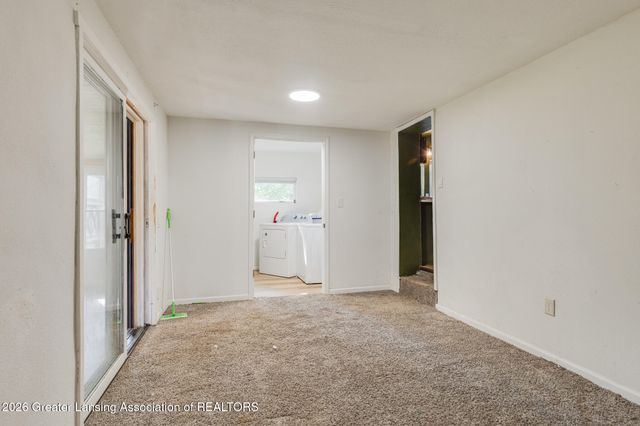6945 Delta River Drive, Lansing, MI 48906
