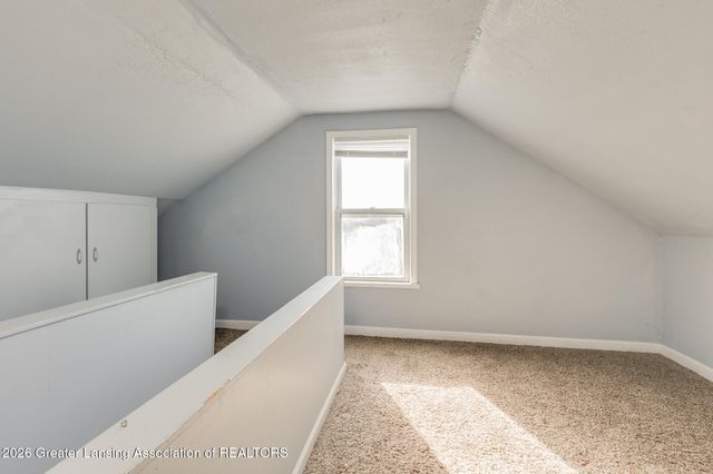 6945 Delta River Drive, Lansing, MI 48906