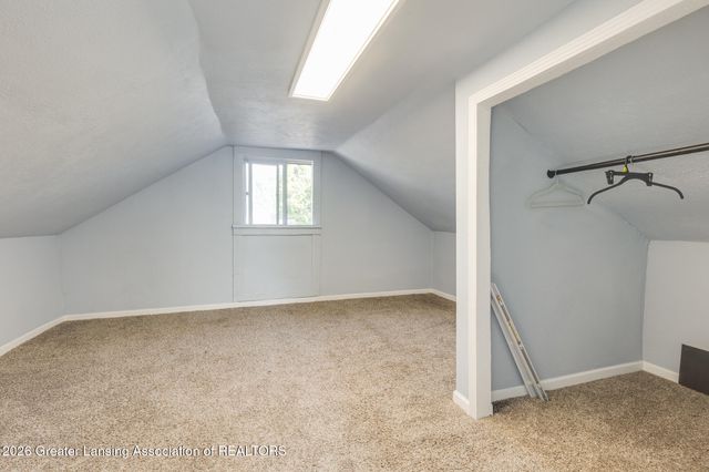 6945 Delta River Drive, Lansing, MI 48906