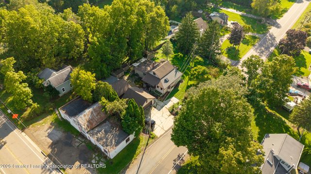6945 Delta River Drive, Lansing, MI 48906