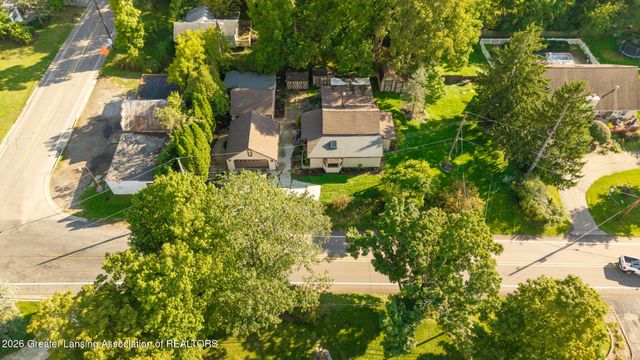 6945 Delta River Drive, Lansing, MI 48906