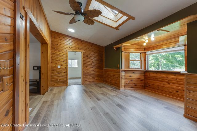 6945 Delta River Drive, Lansing, MI 48906