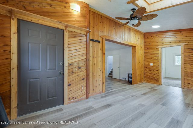 6945 Delta River Drive, Lansing, MI 48906