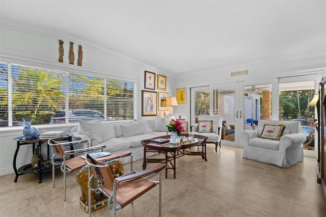 11220 SW 67th Ave, Pinecrest, FL 33156