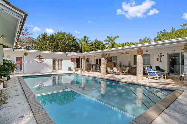 11220 SW 67th Ave, Pinecrest, FL 33156