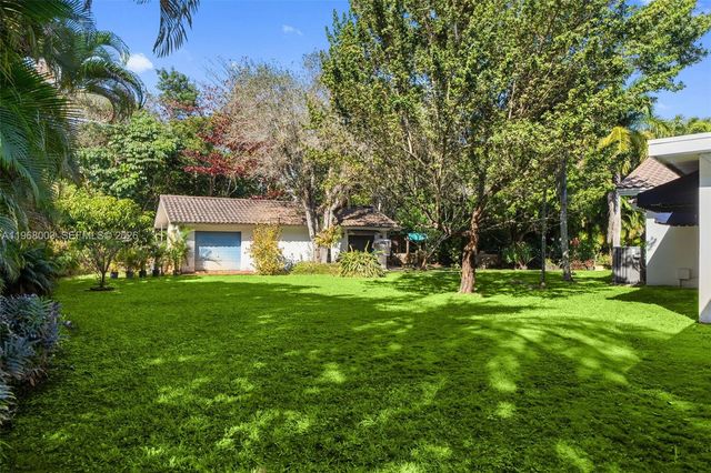 11220 SW 67th Ave, Pinecrest, FL 33156