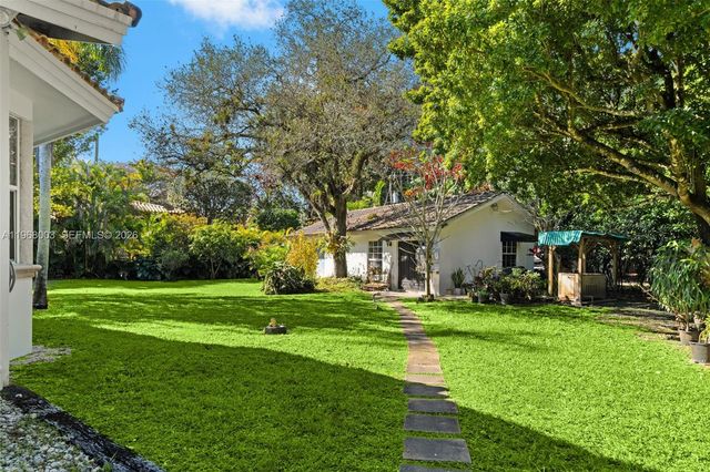 11220 SW 67th Ave, Pinecrest, FL 33156